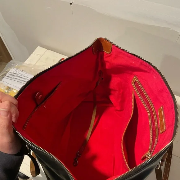 NWOT-DOONEY & BOURKE LARGE LEATHER TOTE BAG BLACK Totes